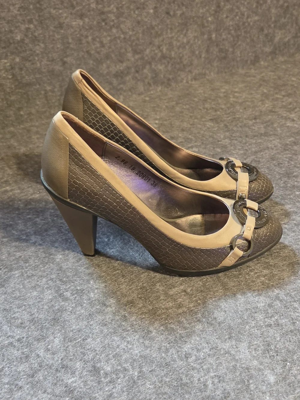 Aldolfo Dominguez Taupe Textured High Heel Pumps with Decorative Accent EUR 38